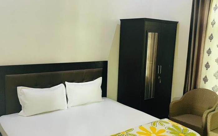 3BHK Farm| Pool | Rooftop|Lawn|Near Kanota Dam