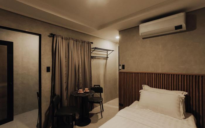 Dancenter Airport Hotel - Grey Hotel