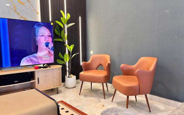 Corner Double-Storey KTV Snooker 16Pax/Ipoh MICASA