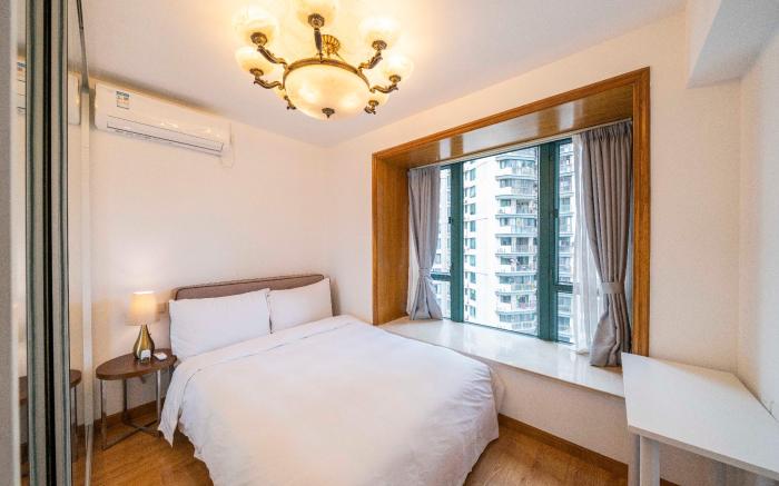 Tyms Xujiahui Premium 2BR APT Metro