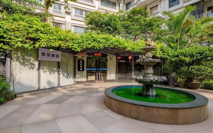 Scattered Cloud · Garden Mansion