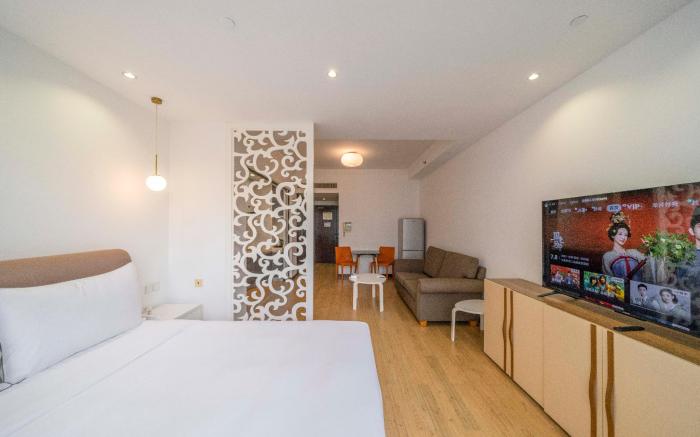 Tyms Elegant 1BR APT Xujiahui Jiahui International