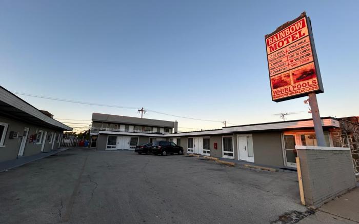 Rainbow Motel