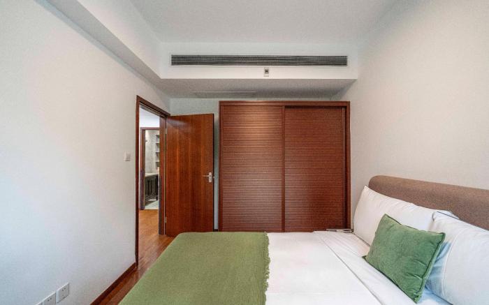 Tyms Modern 2BR APT Lujiazui Renheng Riverside