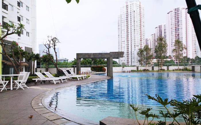 Stunning 2BR at The Wave Kuningan By Travelio