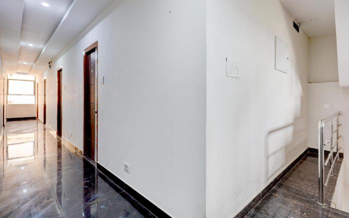 Hotel O Eswar Grand Palace Perungudi