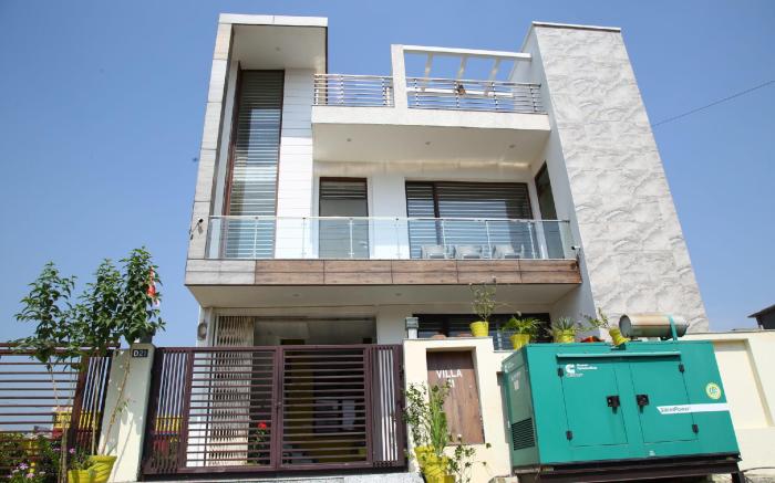 Studio Apartment 3 Bed Room with Kitchen