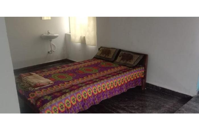 Six Face Guest House