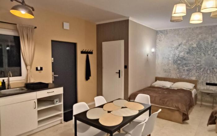 "Route 62" Airport Modlin