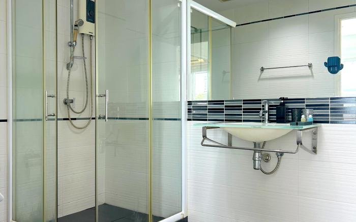 Centric Sea 23F，市中心，拥有美丽海景和泳池，距离海边300米