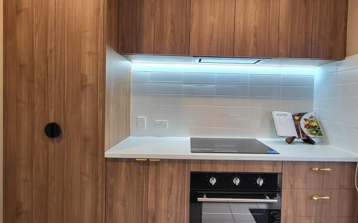 A Traveller's Room 3- Shared Bathroom/ Kitchen.