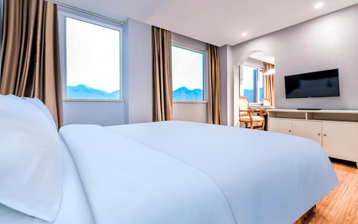 Fancy Sky High City View Hotel(Chongqing Liugongli Subway Station)