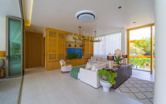 Ultra-Modern 6-Bedroom in Golf Course (PH6)
