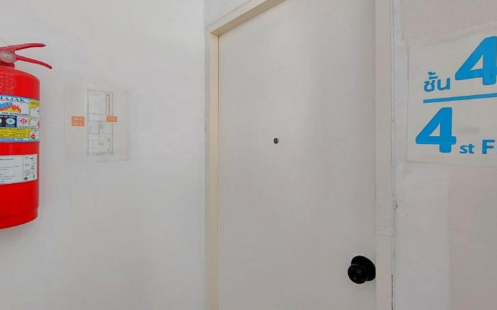 Ze Residence Bang Aor Station