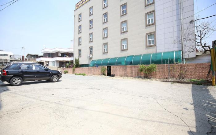 Cheongju New Bali Motel