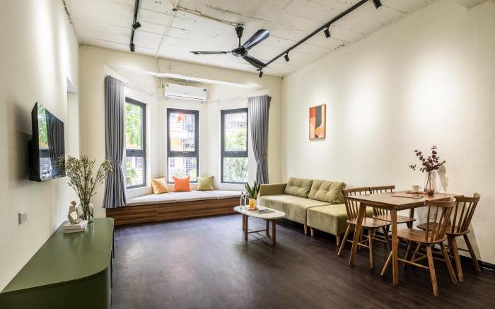 ATHLETIC GOLD VILLA-URBAN HANOI-STAFF 24/7