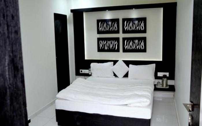 Hotel Paramount Inn