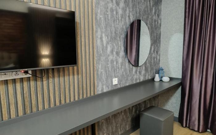 Minimalist Chic with Maximum Comfort