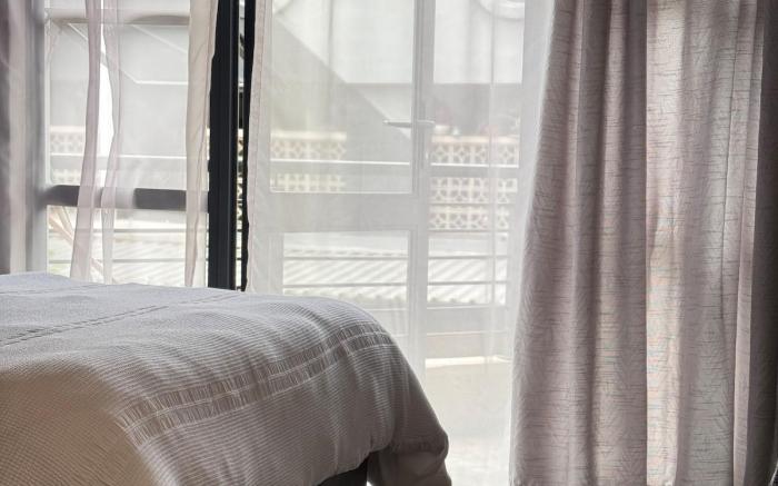 Maboneng| 24hr security| fast Wi-Fi| clean