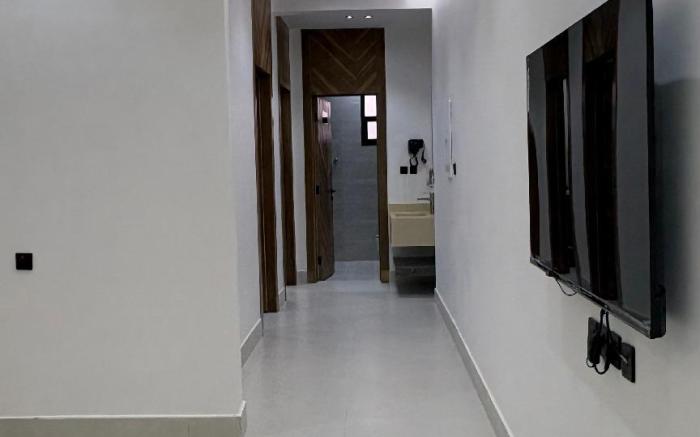 اجنحة القمه للشقق المخدومه