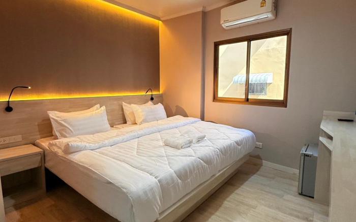 Luck Hotel Huai Khwang MRT Ratchada