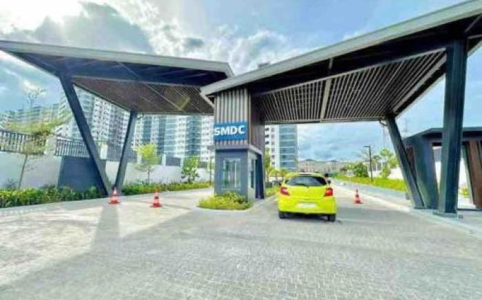 Spacious,comfy condo @ SM Iloilo