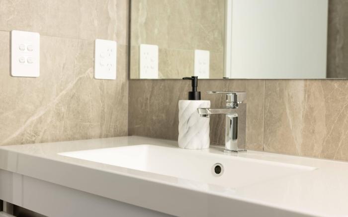 Central CBD Luxury 2 Bed Bliss By Town hall,Casino, Restaurants, Shopping