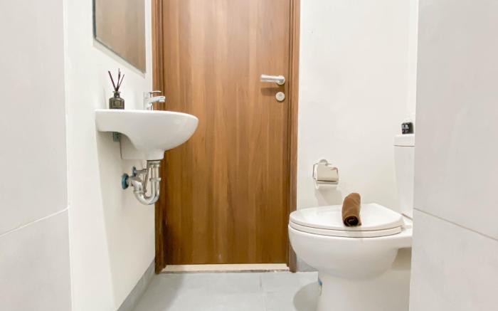 Basic Studio LRT City - Royal Sentul By Travelio