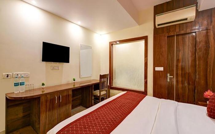 FabHotel Golden Key Residency