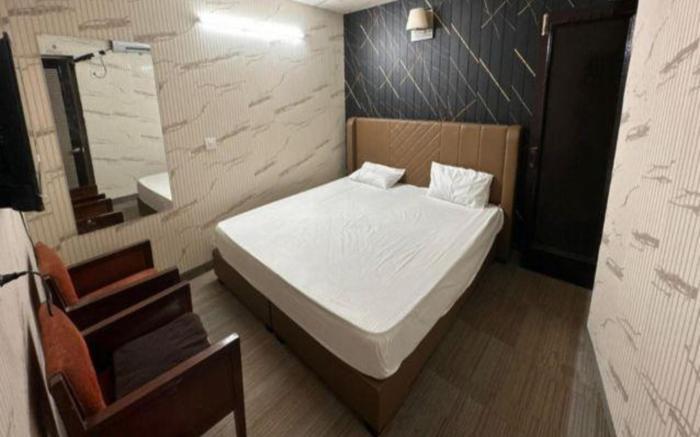 FabHotel Heritage Residency