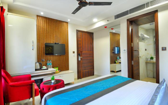 Hotel Delhi Fab Near Connaught Place 