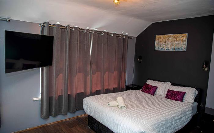 Home in Manchester near Etihad Stadium - parking