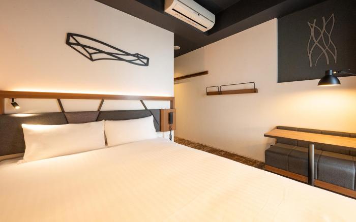 Quintessa Hotel Osaka Umeda Comic＆Books