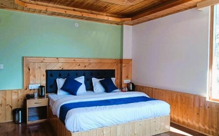 Deluxe Rooms Nayra Hotel Manali