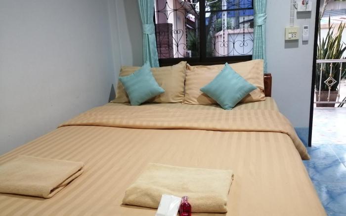 โรงแรมสวนน้ำพัชลีพร รีสอร์ท