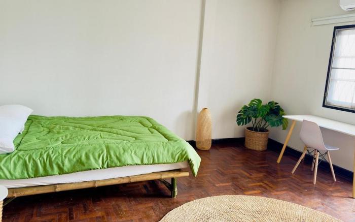 creative Bangkok Bedroom