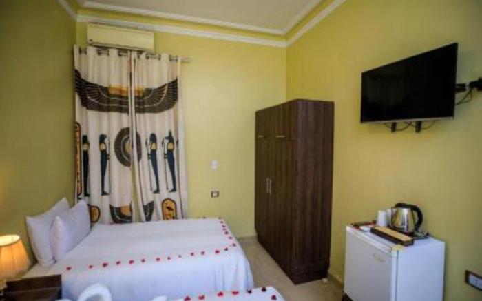 Bella Casa Pyramids Inn