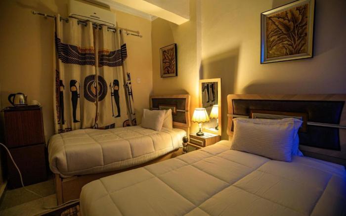 Bella Casa Pyramids Inn