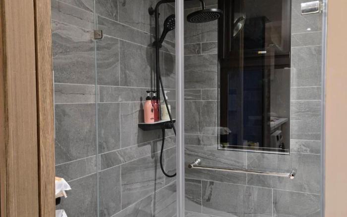 Amber Queen Chambers