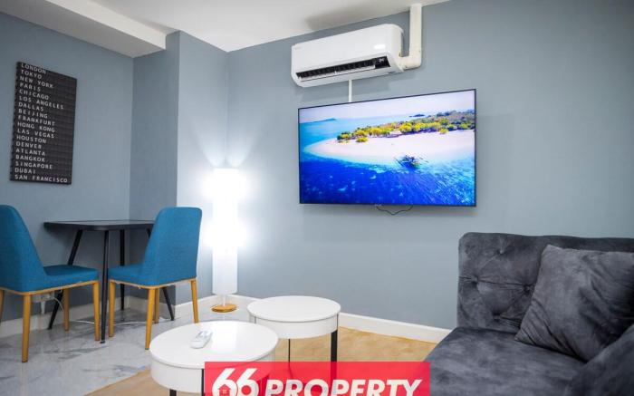 Amazing Apartment Workdesk w/Screen BigTV • Nimman