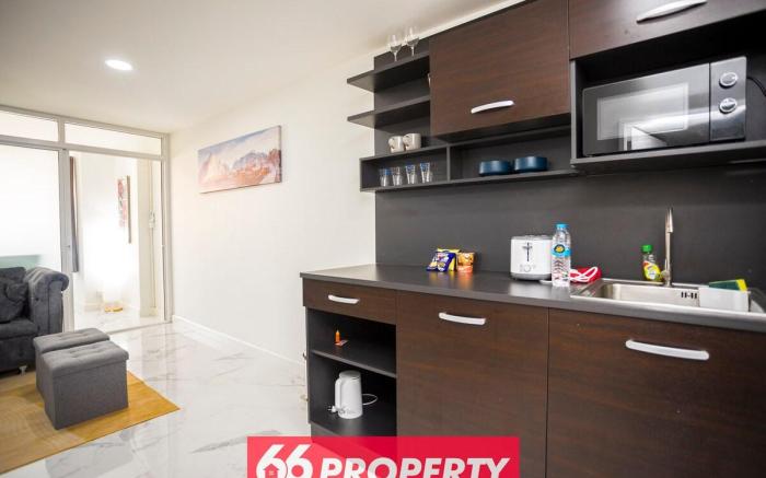 Amazing Apartment Workdesk w/Screen BigTV • Nimman