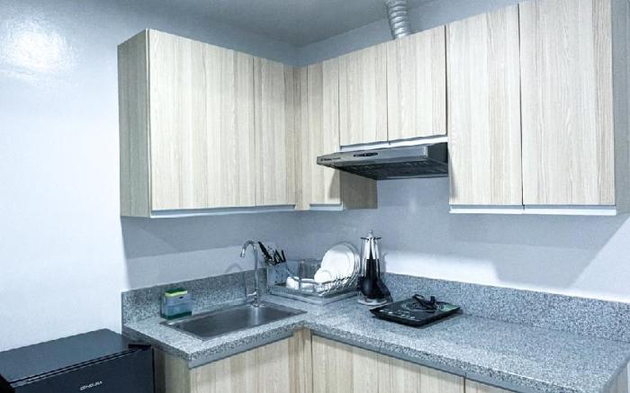 * * WV 32 Urban Scenic Studio