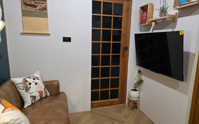 Banzai J Food and Vacation rooms