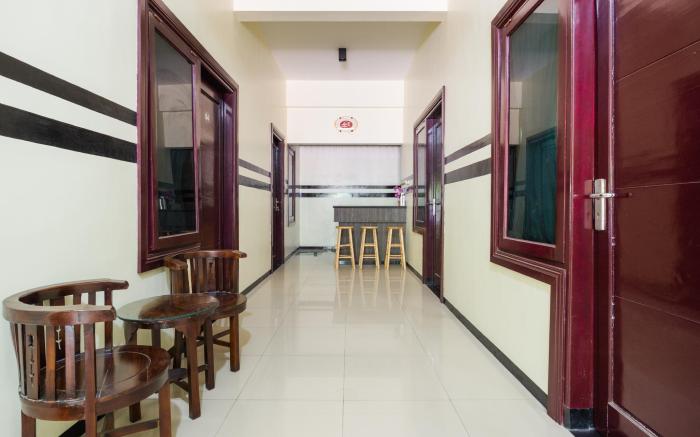 RedDoorz Syariah @ Ketintang Surabaya
