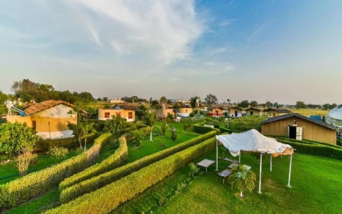Arise Rustic Village Resort - Manesar