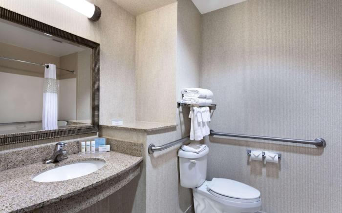 Hampton Inn & Suites Newark Harrison Riverwalk