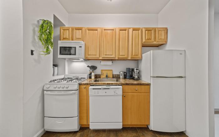 The Global Nook - Private Room near Times Square 4