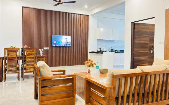 Cozy nook 3bhk stay near Airport WTP JECC