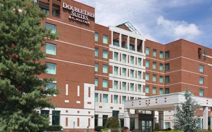 DoubleTree Suites by Hilton Philadelphia West Hotel