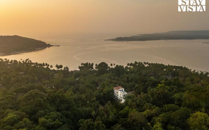 StayVista at Moonstone Villa w/ Pool, Rftp Jacuzzi